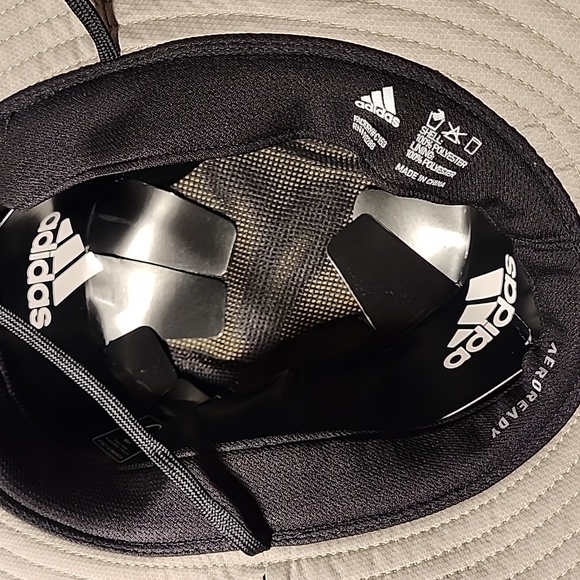 ADIDAS BUCKET HAT - Picture 9 of 9